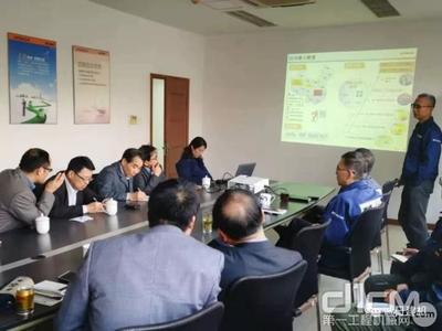 深化合作，共謀發(fā)展 日立建機(jī)(中國(guó))梶田總經(jīng)理一行蒞臨青島誠(chéng)日建機(jī)考察交流